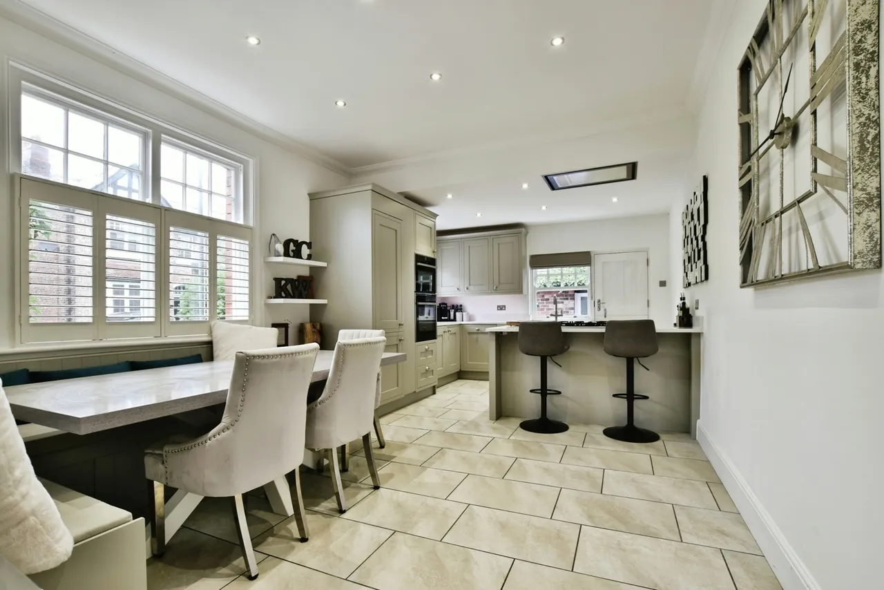 South Grove, Alderley Edge, SK9, photo 2