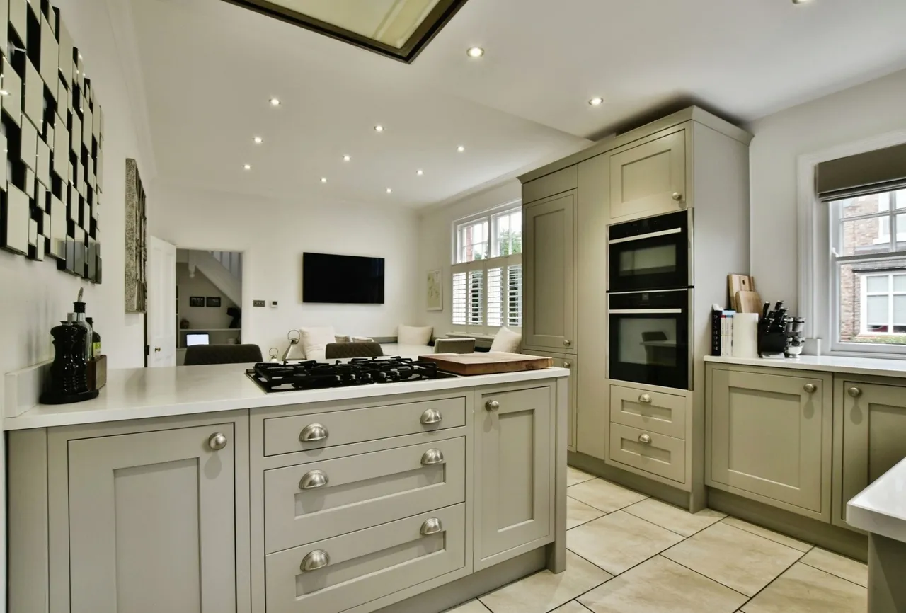 South Grove, Alderley Edge, SK9, photo 15
