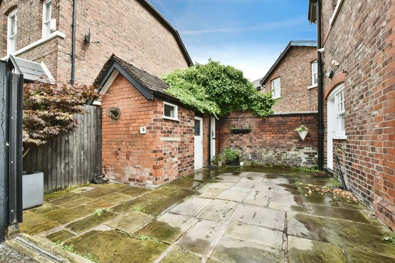 South Grove, Alderley Edge, SK9, photo 11
