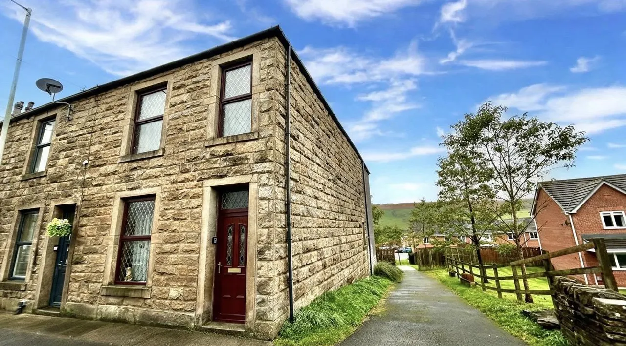 3 bed house for sale, Rochdale Road, Bacup, OL13
