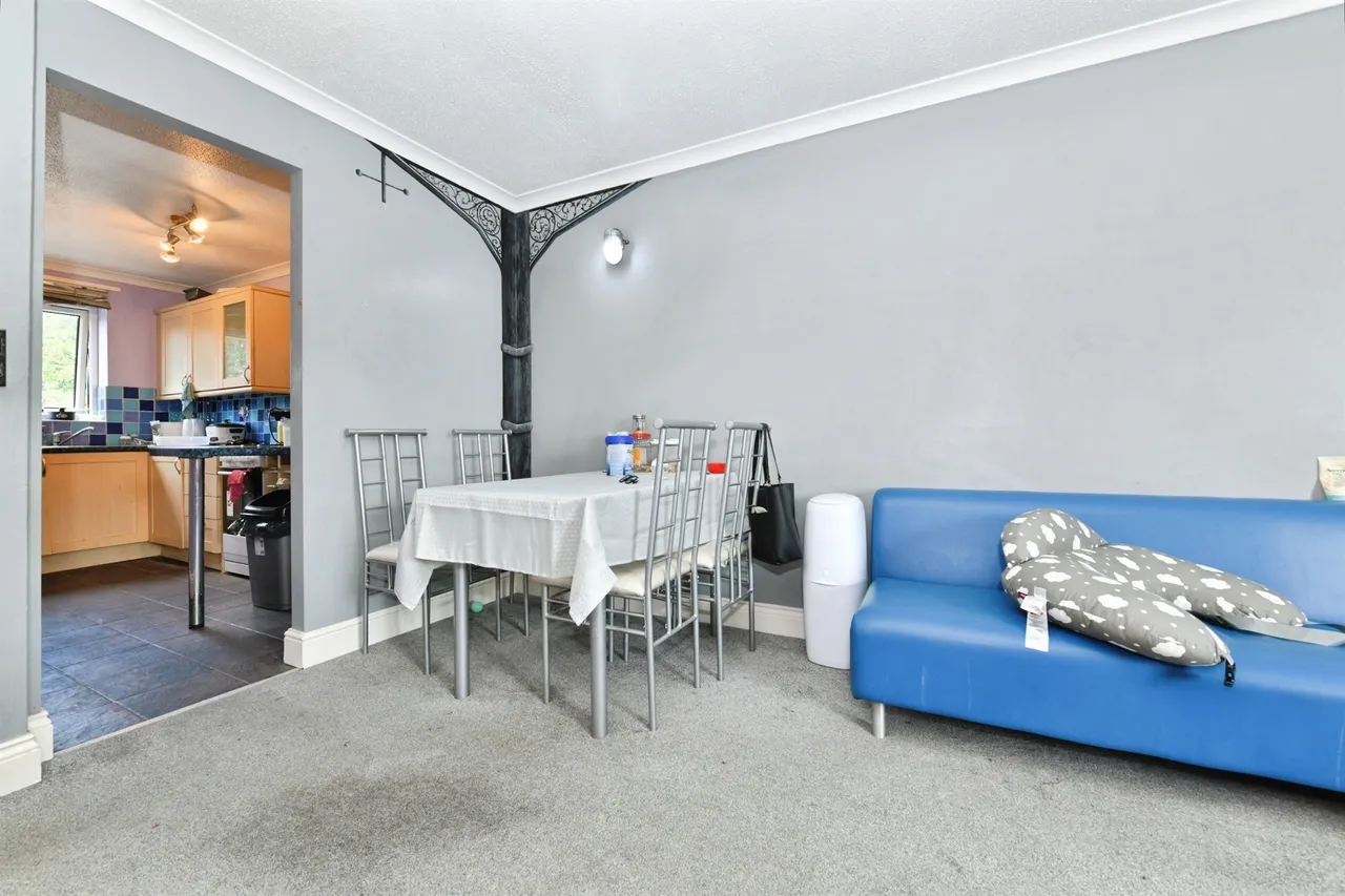 Castle Street, Calne, SN11, photo 4