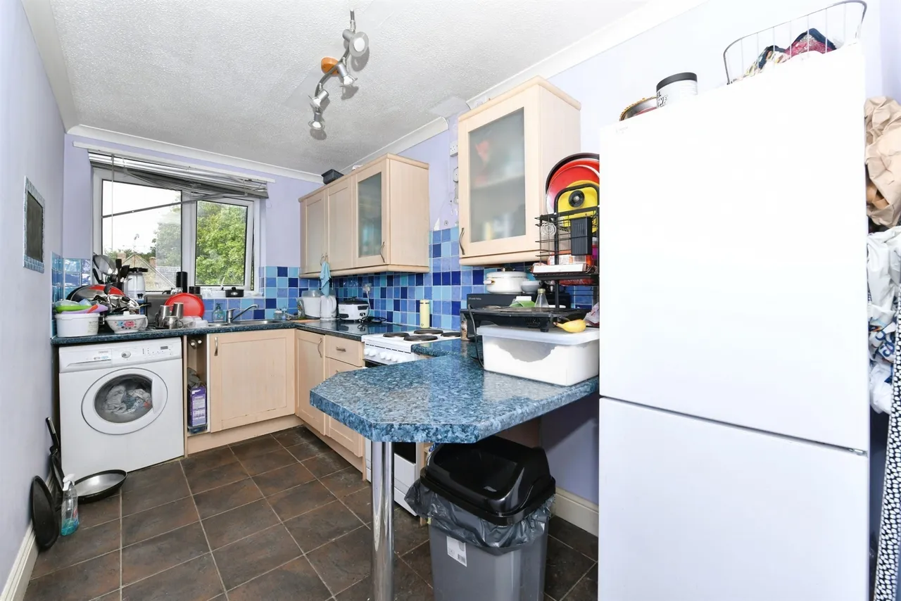 Castle Street, Calne, SN11, photo 5