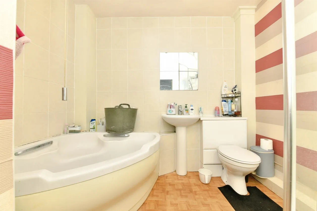 Castle Street, Calne, SN11, photo 8
