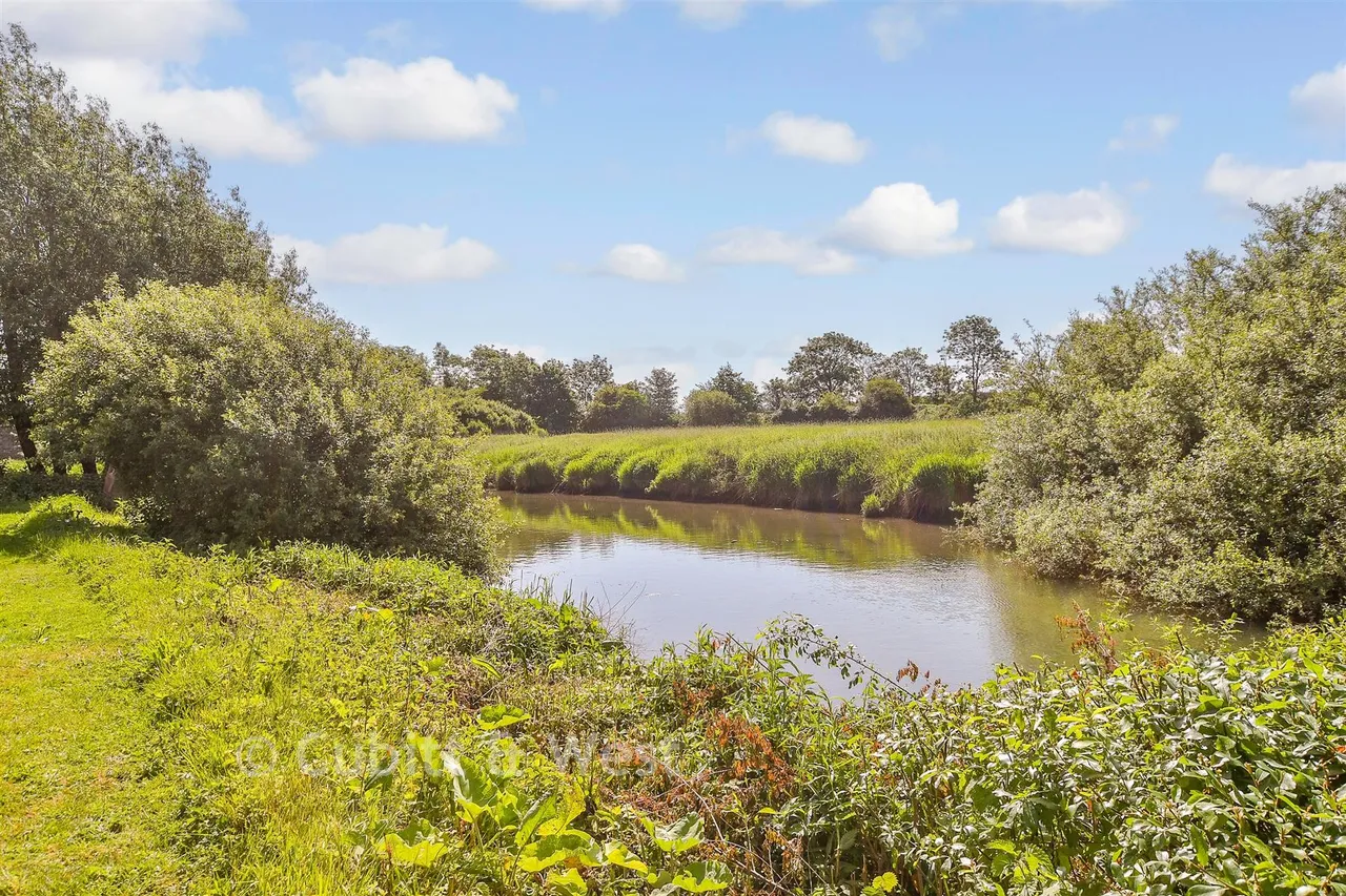Station Road, Pulborough, RH20, photo 11