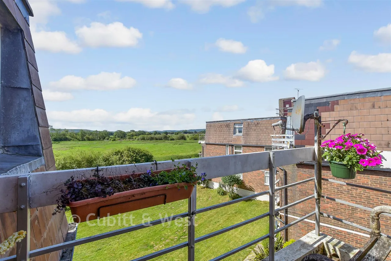 Station Road, Pulborough, RH20, photo 8