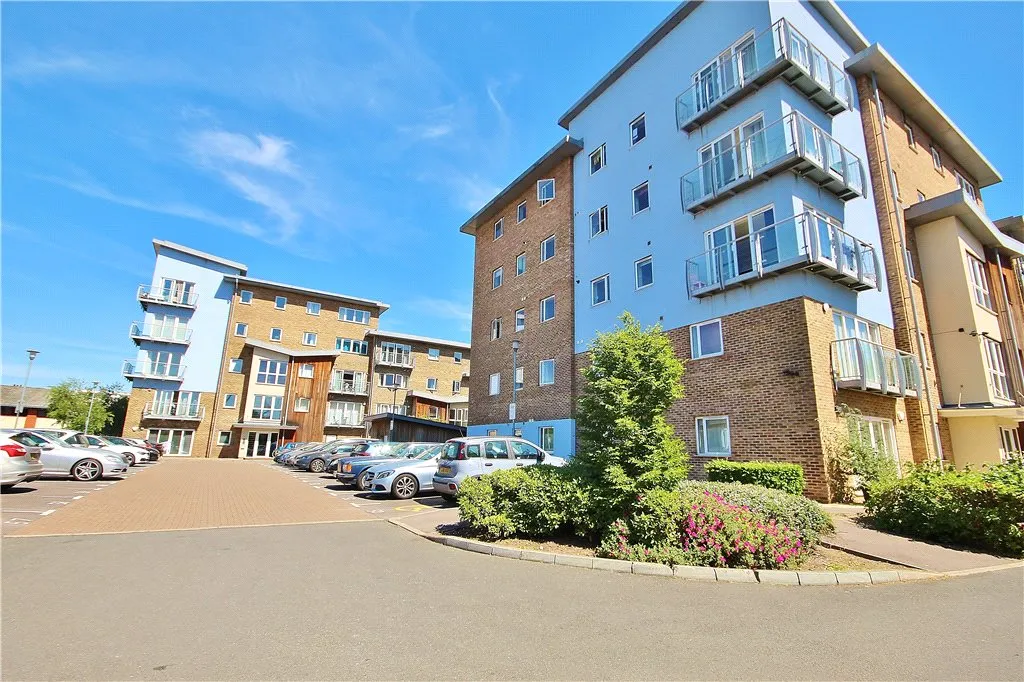 Sundeala Close, Sunbury-on-Thames, TW16, photo 9