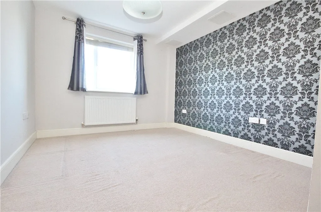 Sundeala Close, Sunbury-on-Thames, TW16, photo 4