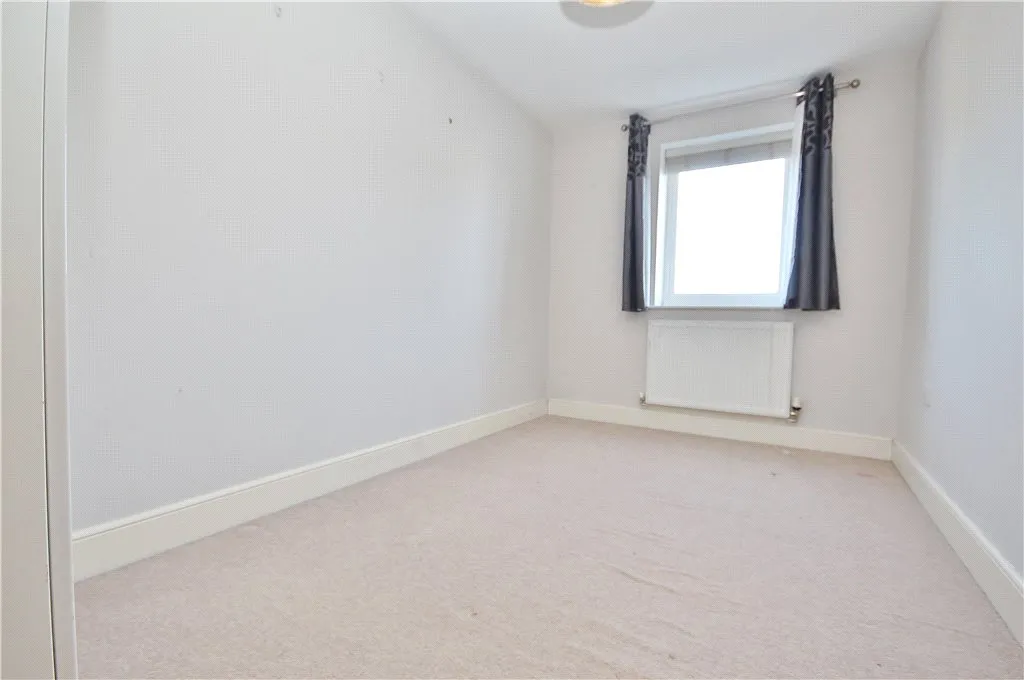 Sundeala Close, Sunbury-on-Thames, TW16, photo 5