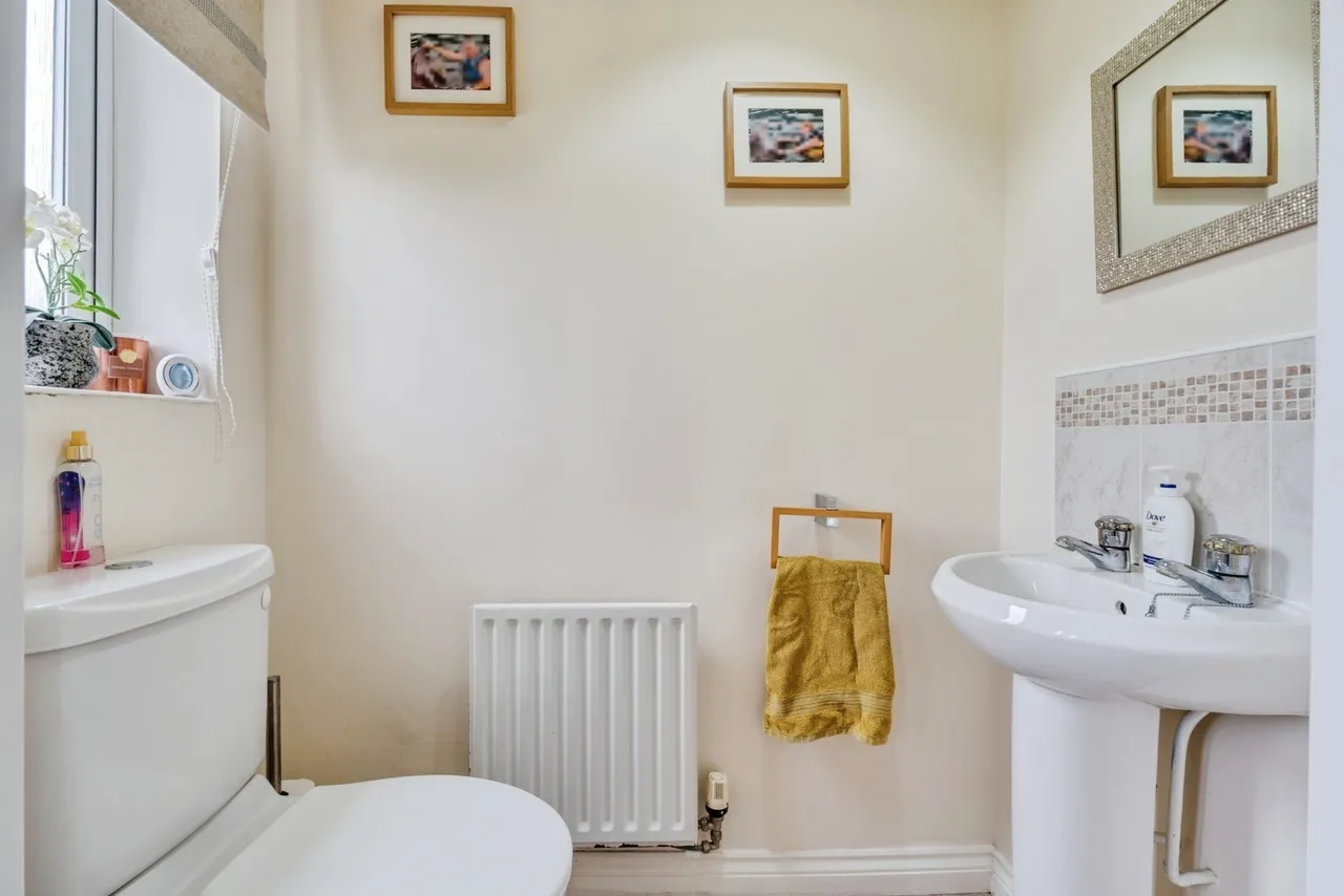 Pear Tree Drive, Farnworth, BL4, photo 6