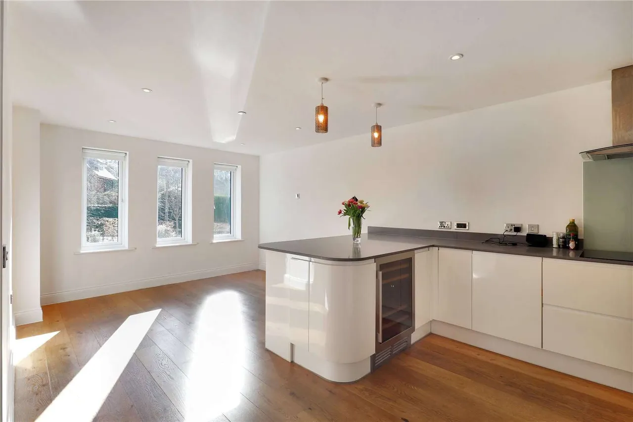 Bishops Down Park Road, Tunbridge Wells, Kent, TN4 8XX, photo 2
