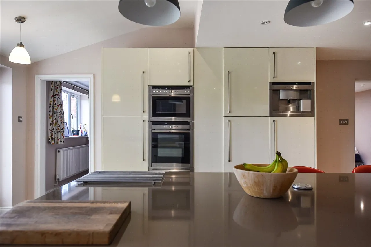 4 bed house for sale — Downs Road, South Wonston, Winchester, Hampshire, SO21