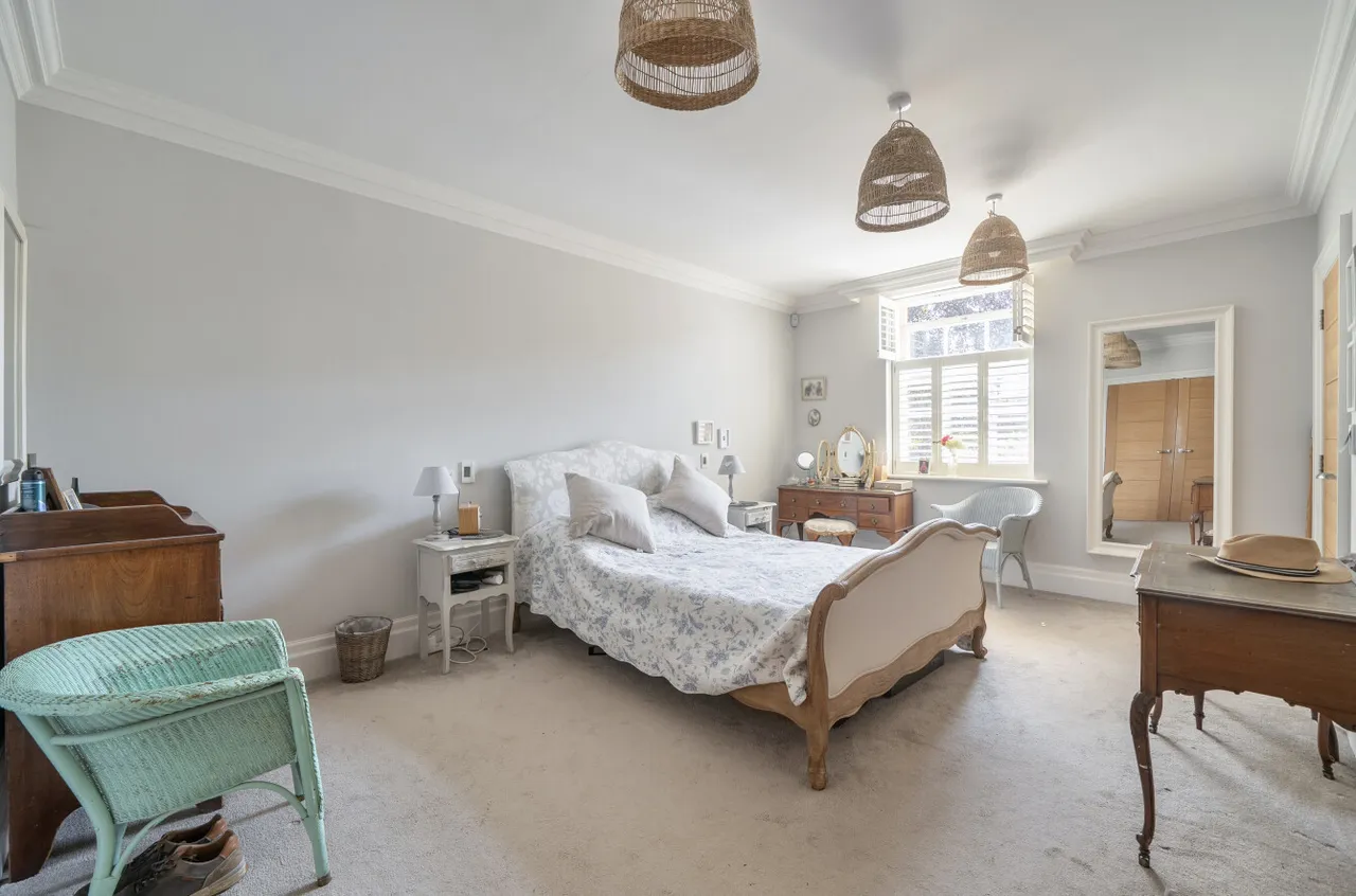 Bereweeke Road, Winchester, SO22, photo 14