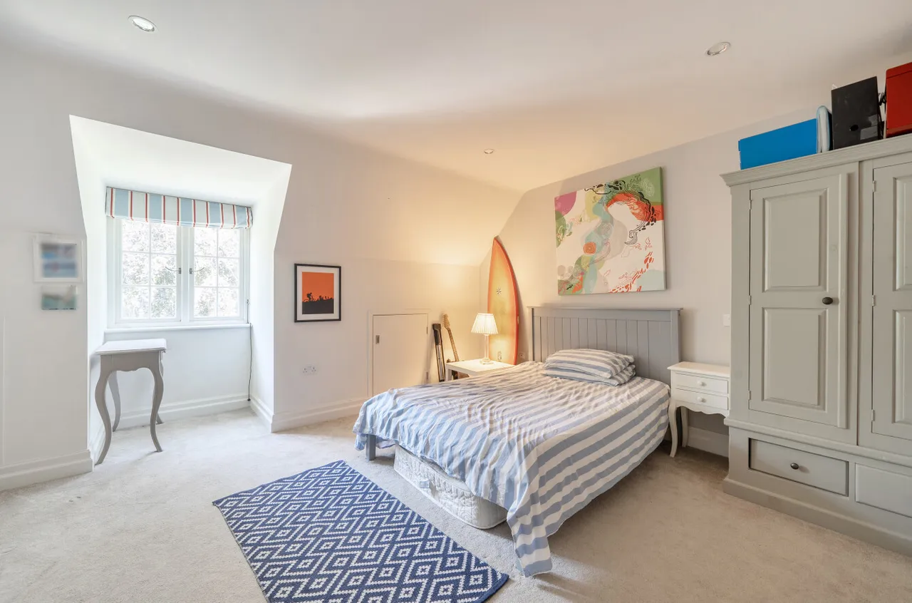 Bereweeke Road, Winchester, SO22, photo 15