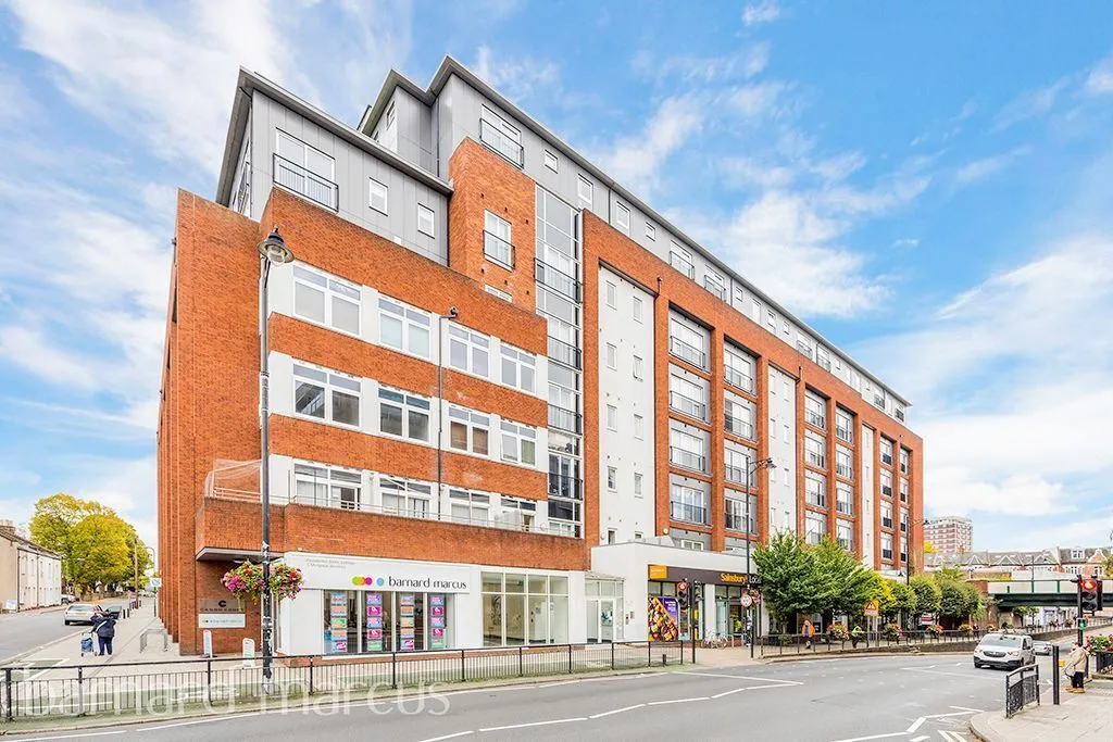 1 bed flat to rent, Manor Road, Wallington, SM6
