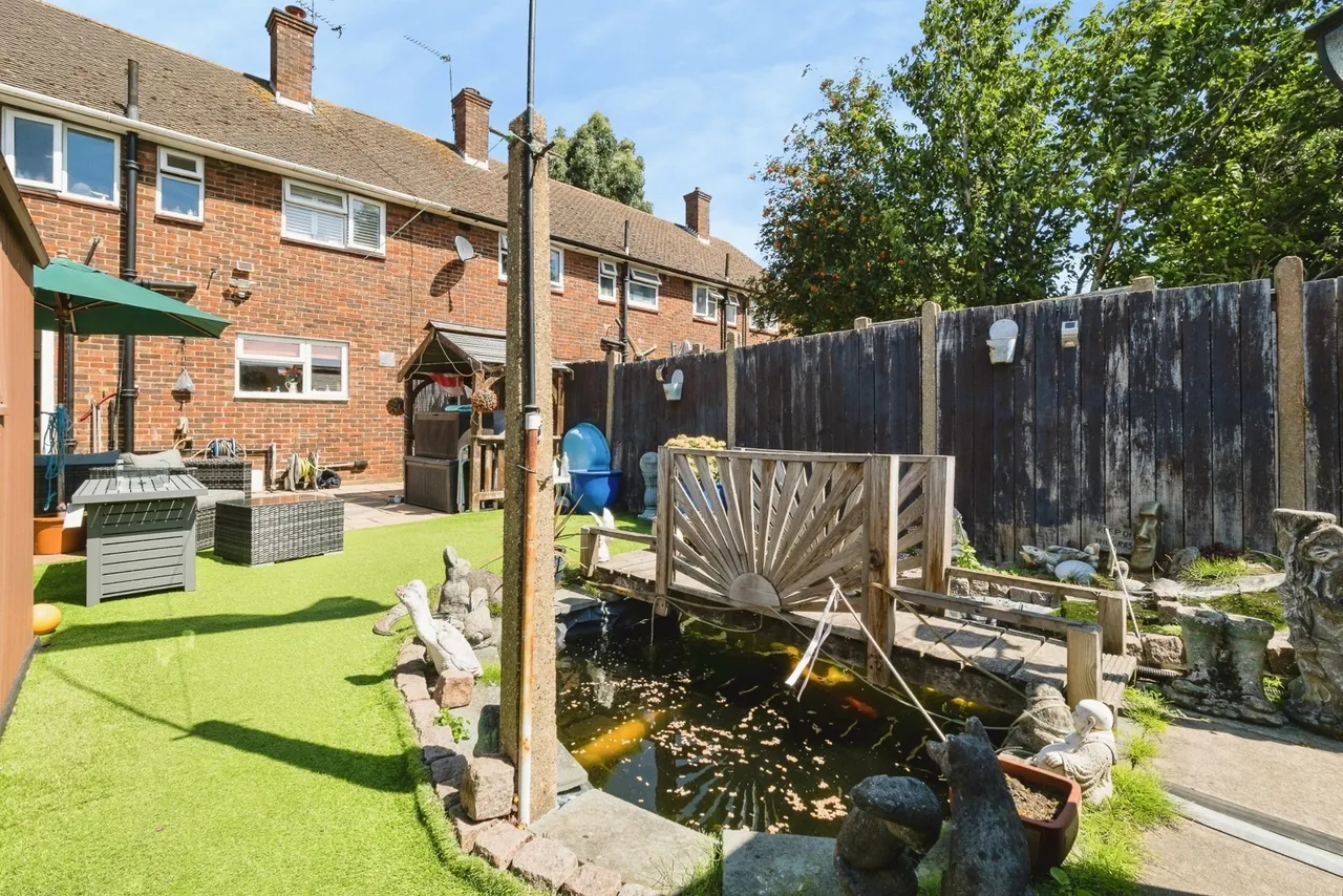 Foyle Drive, South Ockendon, Thurrock, Essex, RM15, photo 7