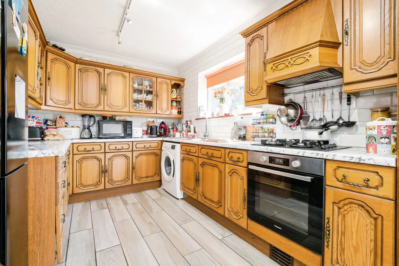 Foyle Drive, South Ockendon, Thurrock, Essex, RM15, photo 5