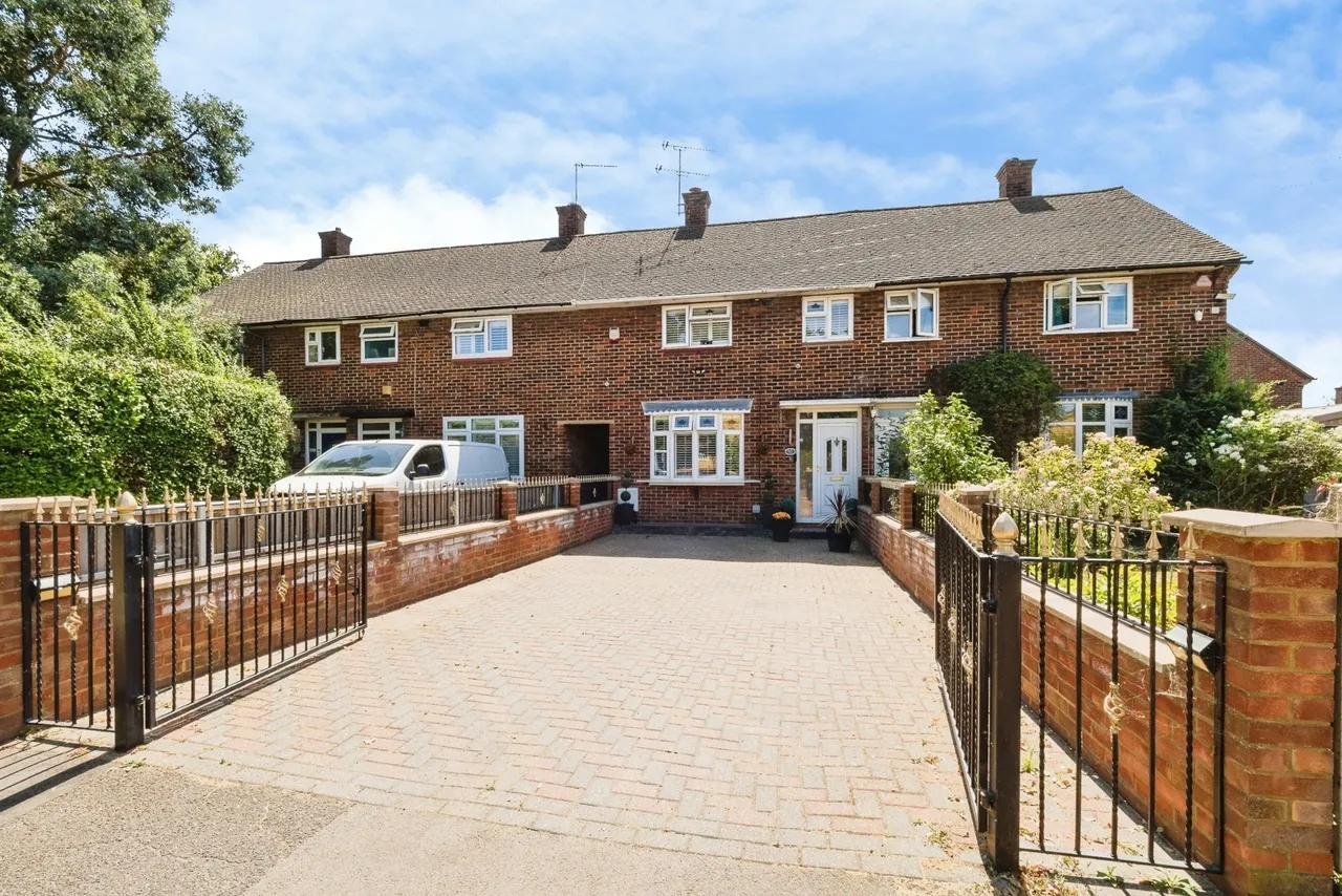 2 bed house for sale — Foyle Drive, South Ockendon, Thurrock, Essex, RM15