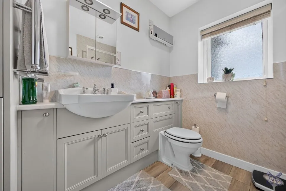 Briar Close, Evesham, WR11, photo 14