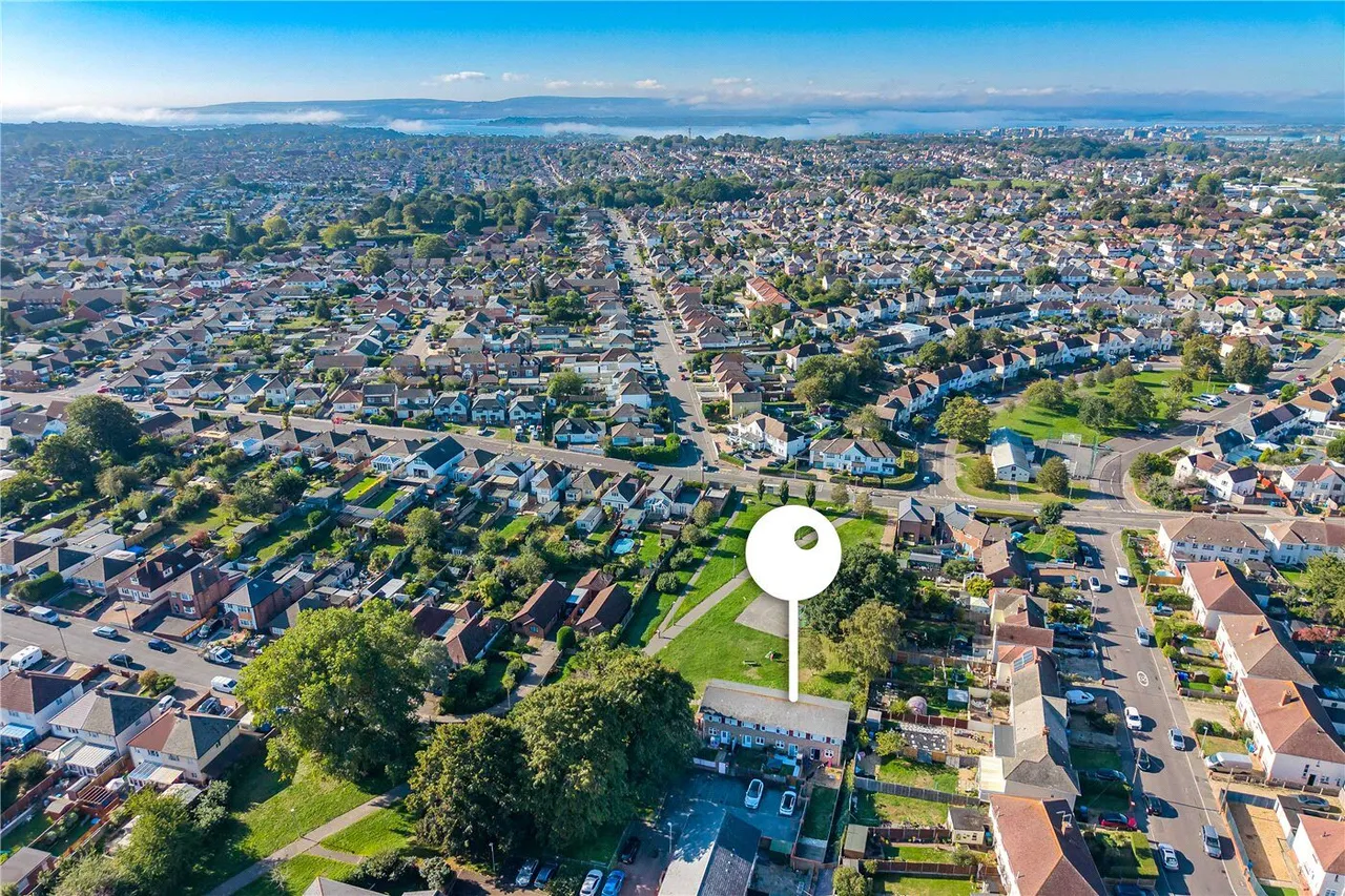 Bartlett Way, Parkstone, BH12, photo 9