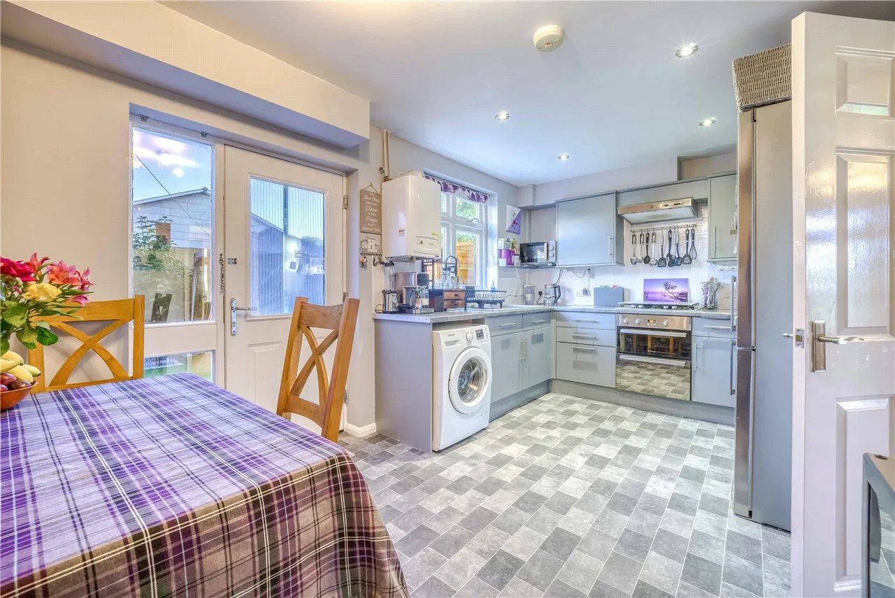 Bartlett Way, Parkstone, BH12, photo 3