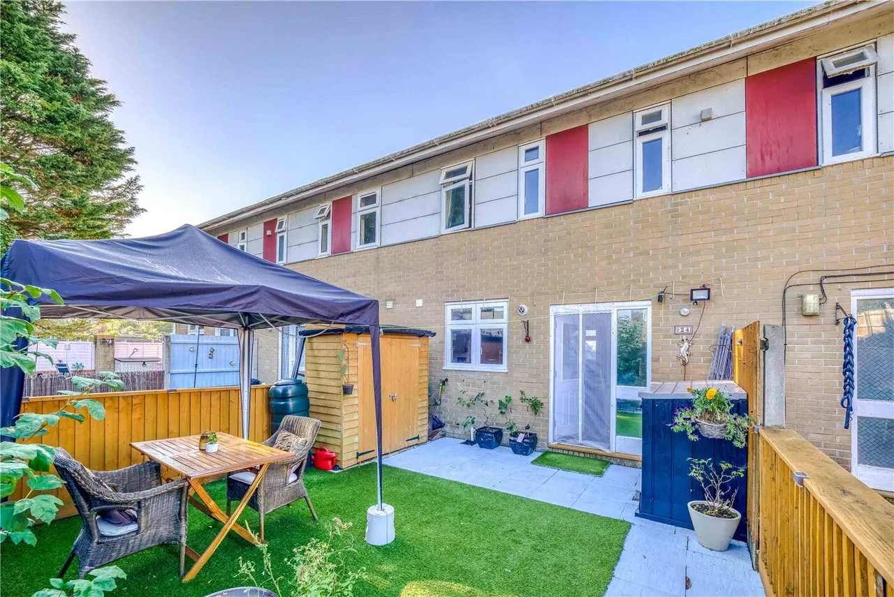 2 bed house for sale, Bartlett Way, Parkstone, BH12