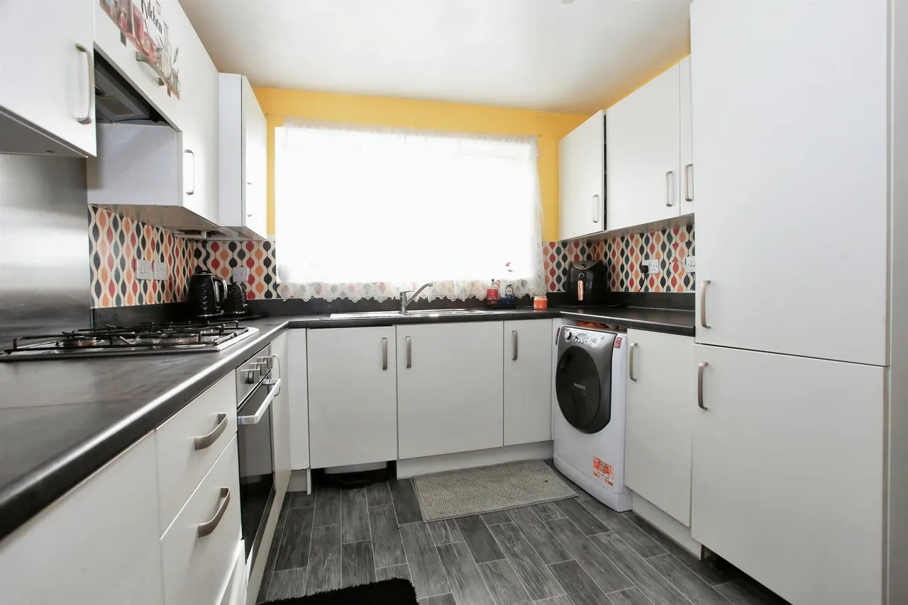 Apricot Close, Peterborough, PE1, photo 3