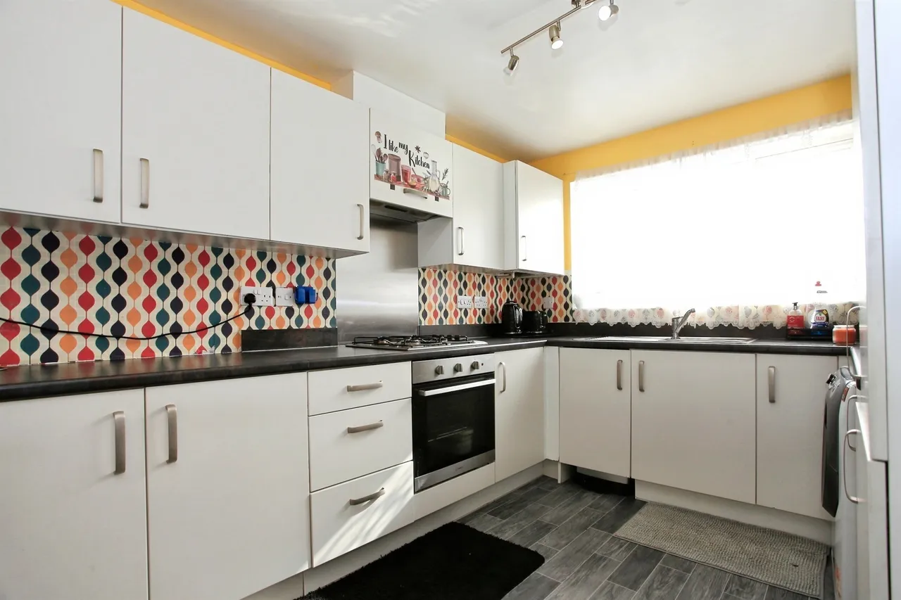 Apricot Close, Peterborough, PE1, photo 2
