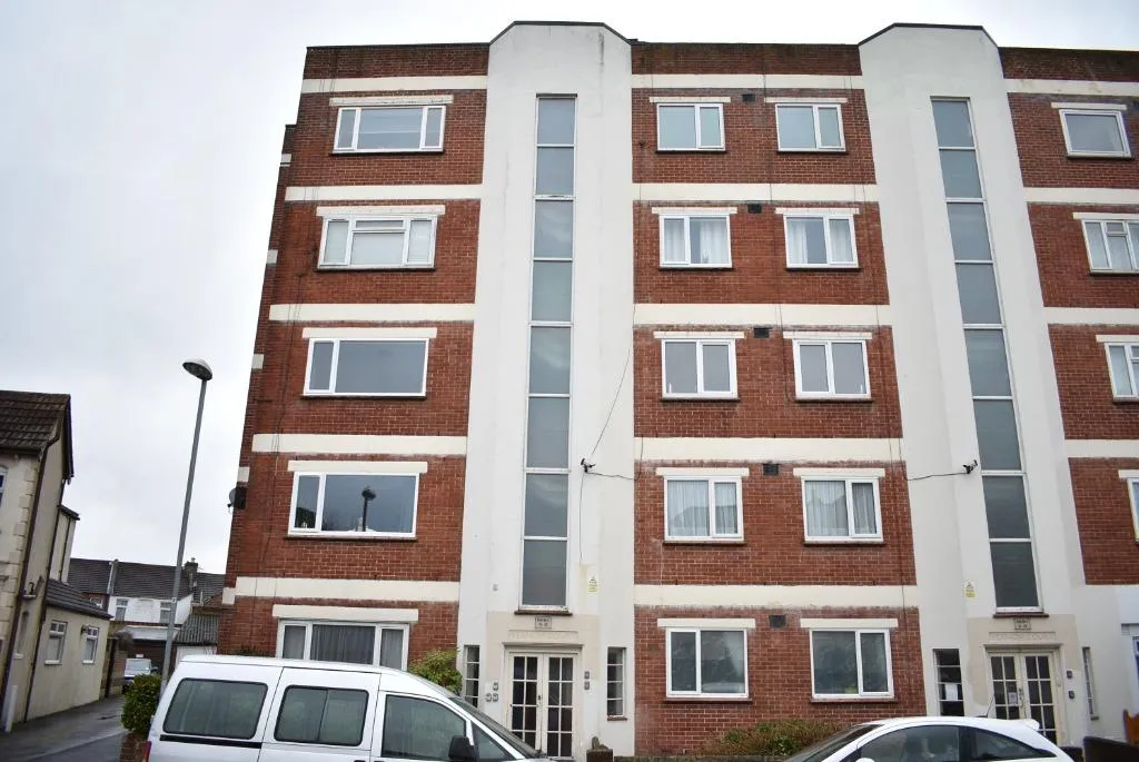 2 bed flat to rent, London Road, Portsmouth, PO2