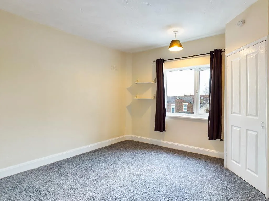 London Road, Portsmouth, PO2, photo 3
