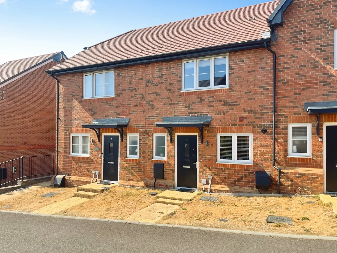 2 bed house for sale — Cardwell Road, Farnham, Surrey, GU9 0FB