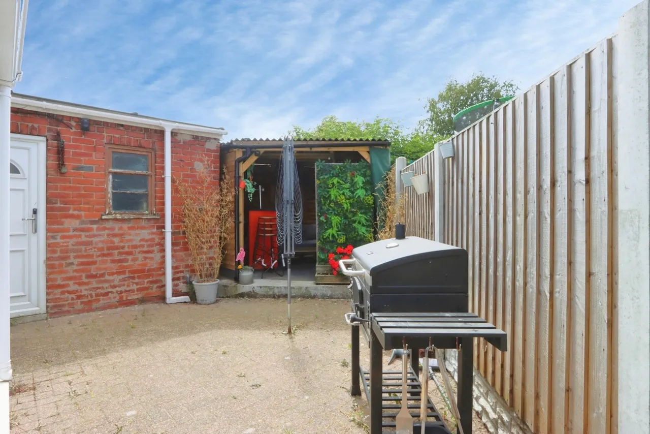 Lestermoor Avenue, SHEFFIELD, South Yorkshire, S26, photo 17