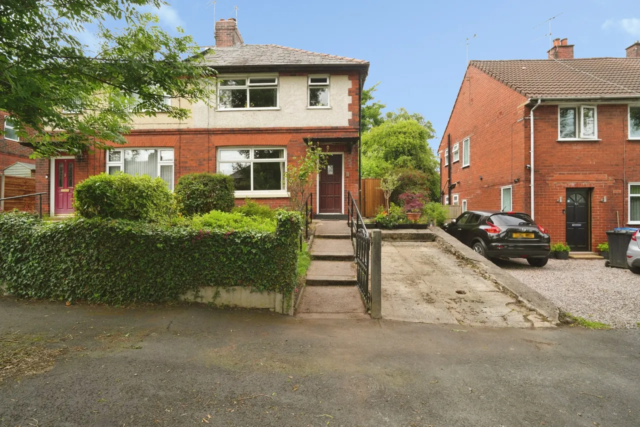 3 bed house for sale, Worsley Avenue, Manchester, M28