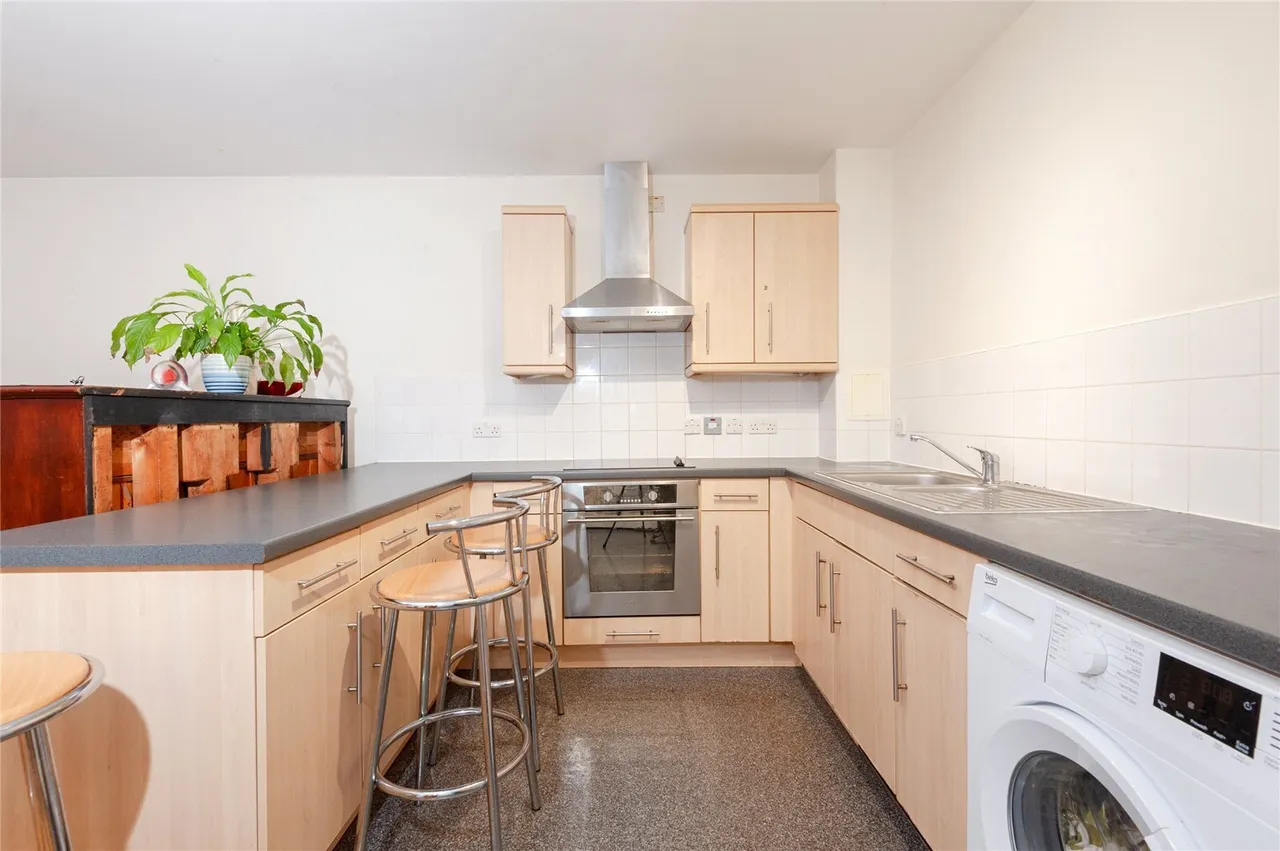 Prince Regent Road, Hounslow, TW3, photo 5