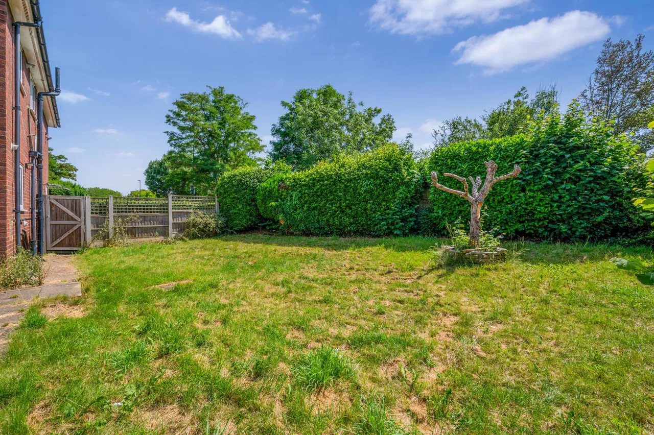 Brambles Close, TW7, photo 7