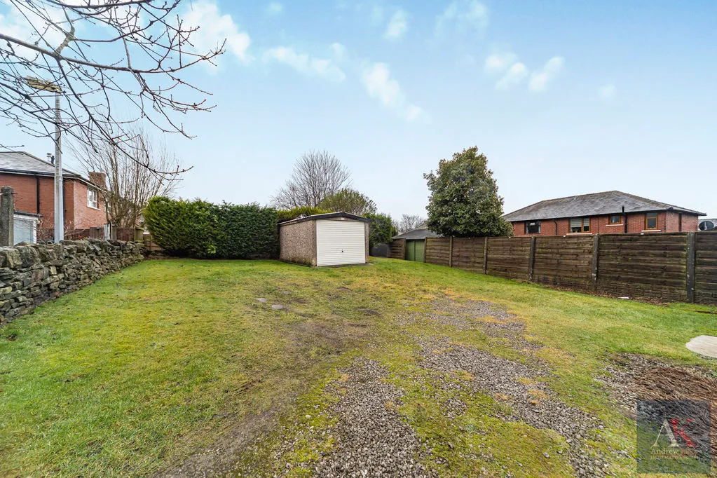 Smithy Bridge Road, Littleborough, OL15, photo 27
