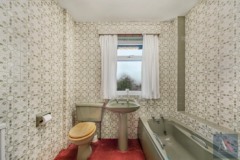 Smithy Bridge Road, Littleborough, OL15, photo 21
