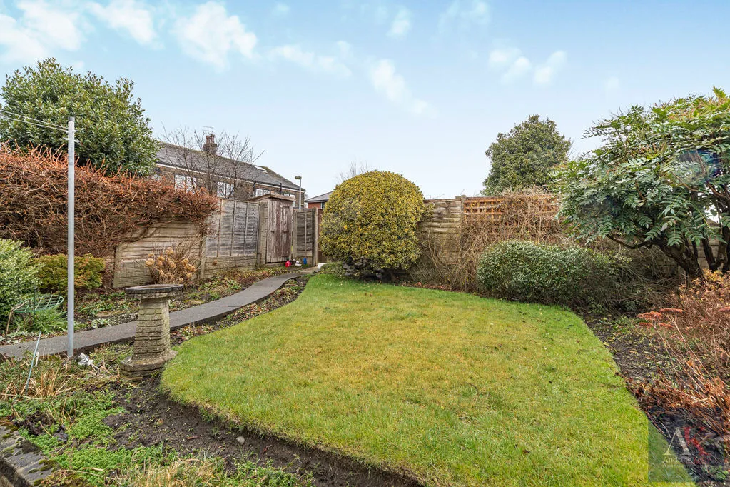 Smithy Bridge Road, Littleborough, OL15, photo 25