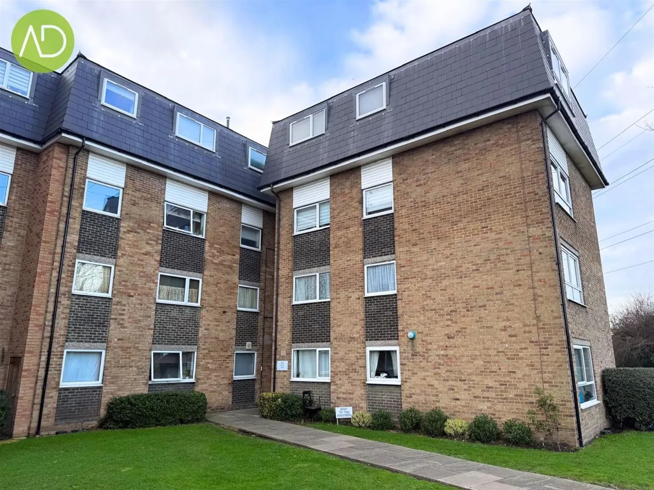 2 bed flat for sale — Lampits, Hoddesdon EN11 8EH