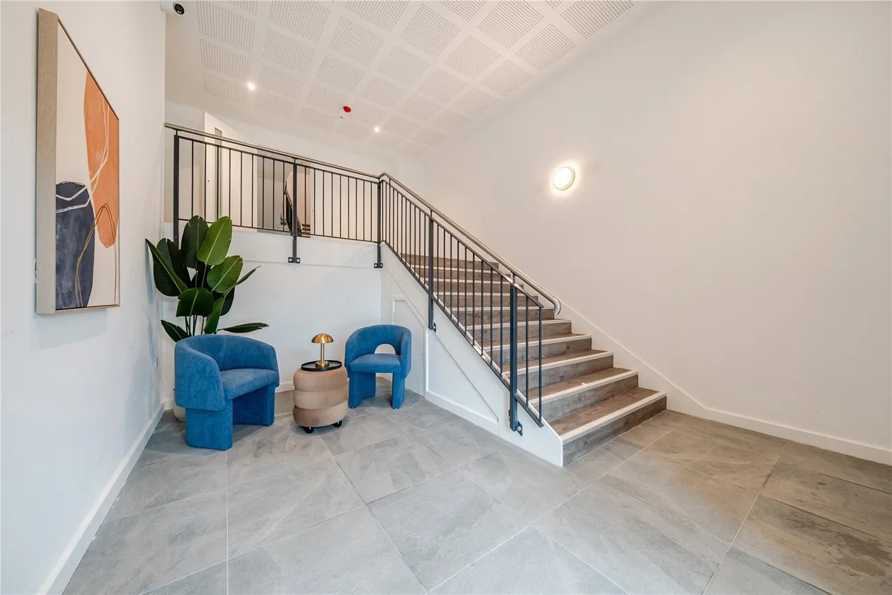 West Street, DA8, photo 9
