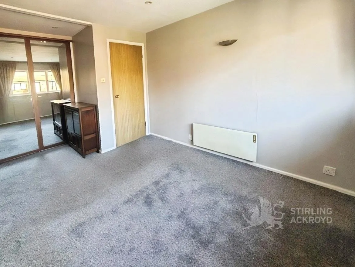 Benwell Court, Sunbury-on-Thames, TW16, photo 4