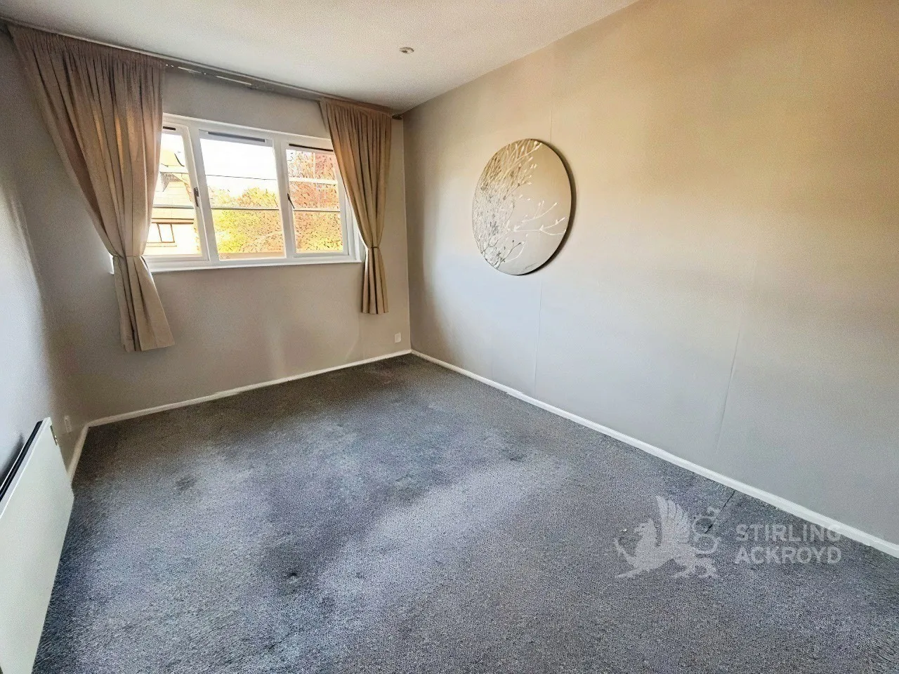 Benwell Court, Sunbury-on-Thames, TW16, photo 6