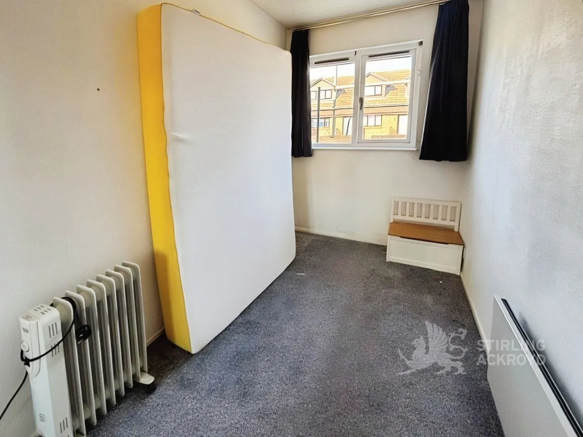 Benwell Court, Sunbury-on-Thames, TW16, photo 8