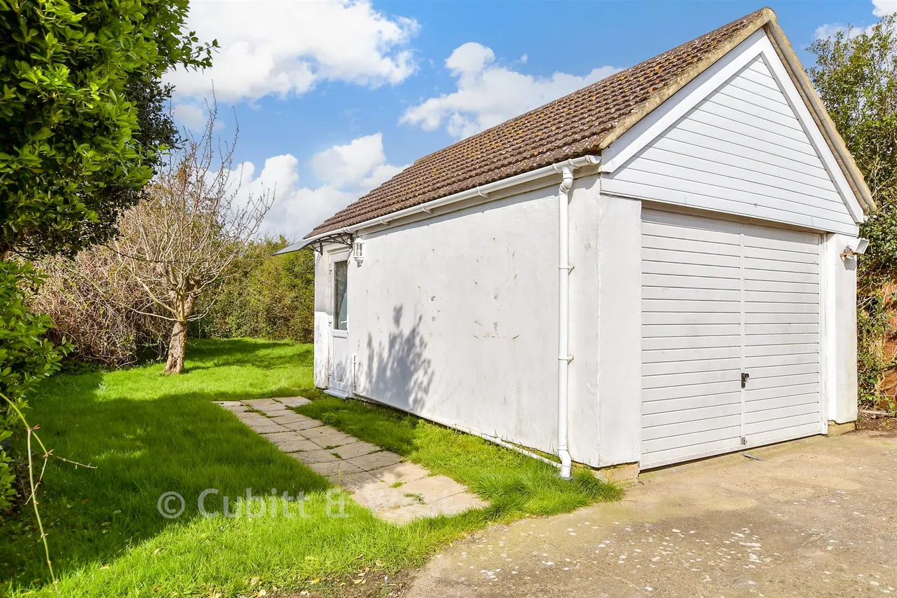 Telscombe Cliffs Way, Telscombe Cliffs, BN10, photo 14