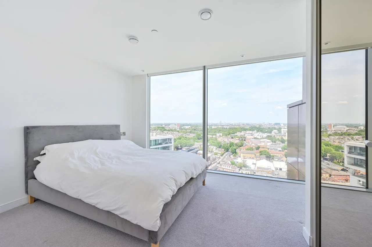 Flat 78, Bronze Building, 18 Buckhold Road, London, photo 5