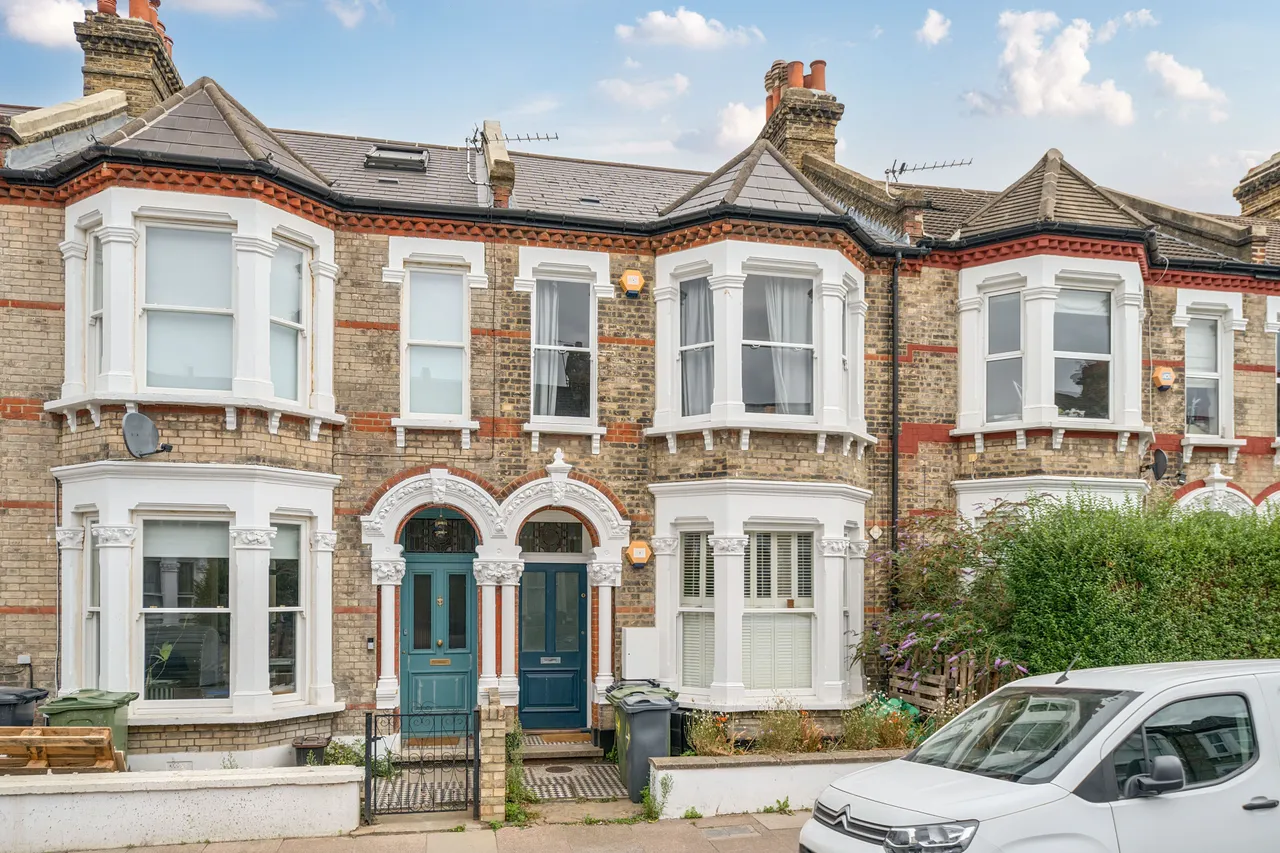 19a Holmewood Road, London, photo 2