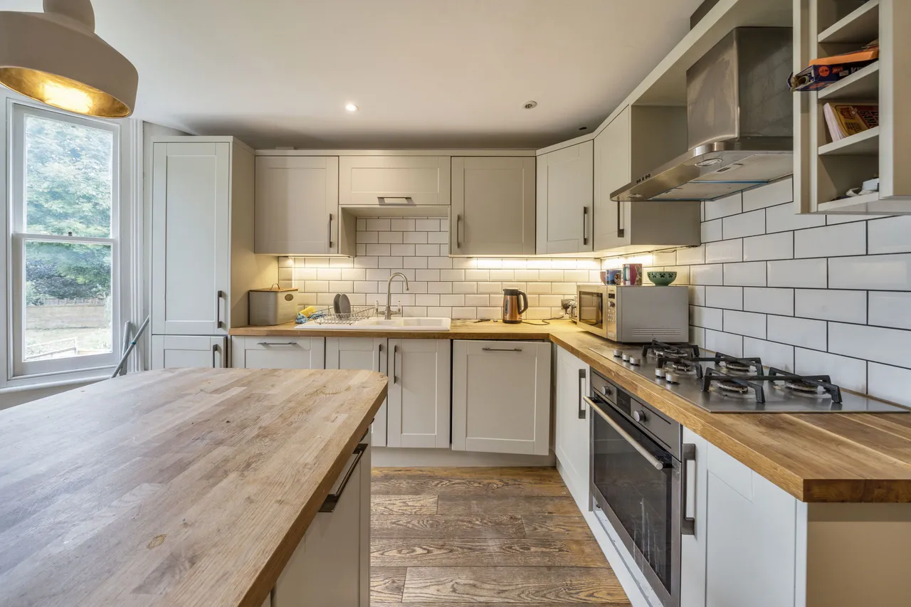 19a Holmewood Road, London, photo 5
