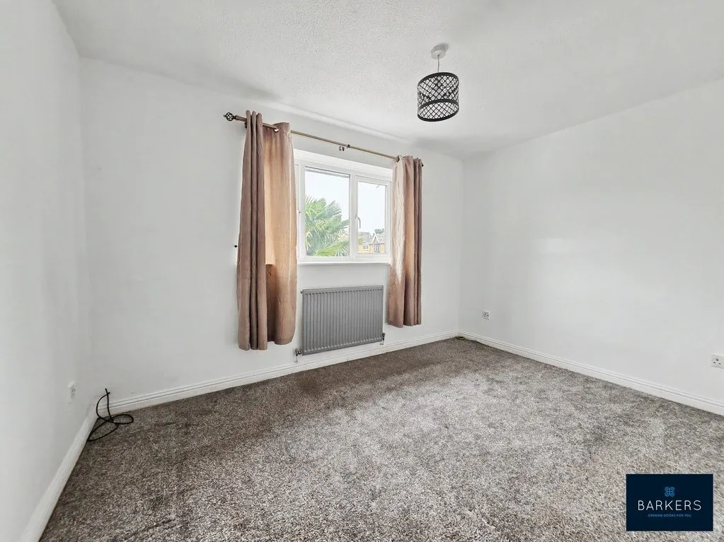 Coates Close, Dewsbury WF12 7TQ, photo 5