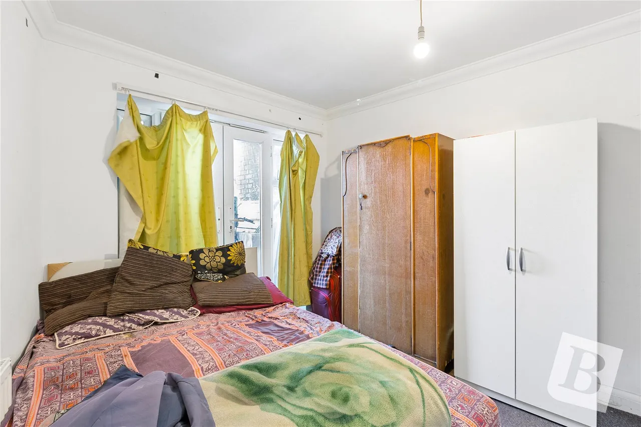 St. Mark's Place, Dagenham, RM10, photo 4