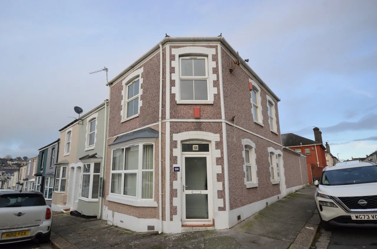 1 bed property for sale — Glenmore Avenue, Plymouth, Devon, PL2