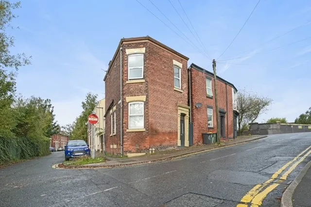 6 bed student accomodation to rent — Wellfield Road, Preston, Lancashire, PR1 8SP